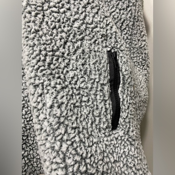 XX-Large Women’s Gray Black Thin Zip-Up Sherpa Vest w/ Two Front Pockets - Picture 5 of 6